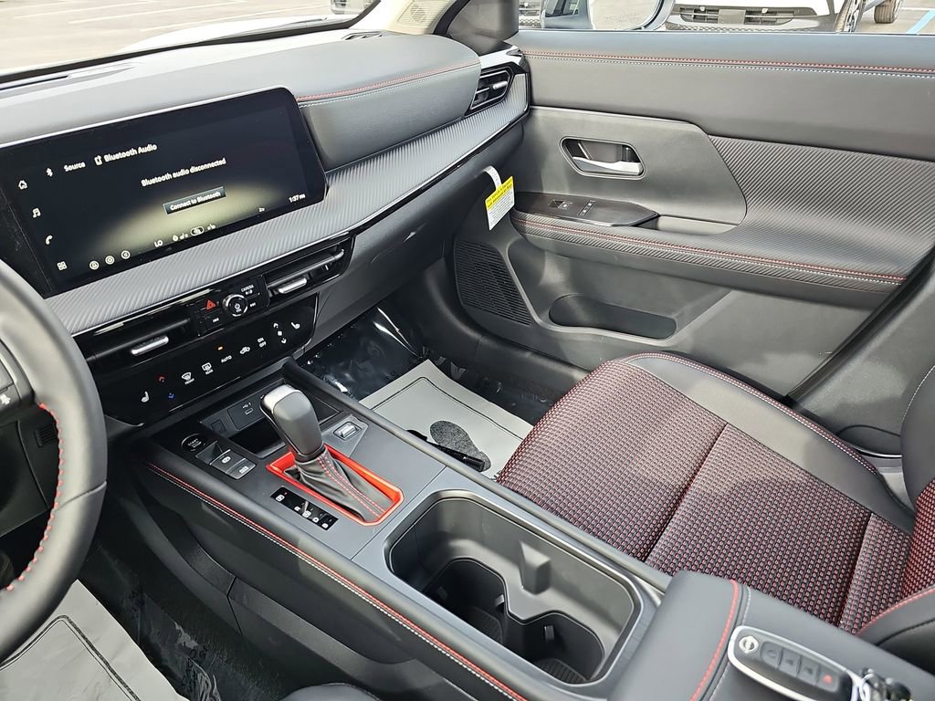 New 2026 Nissan Kicks SR w/ SR Premium Package FWD image 28