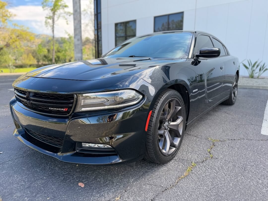 Used 2017 Dodge Charger R/T w/ Plus Group RWD image 1