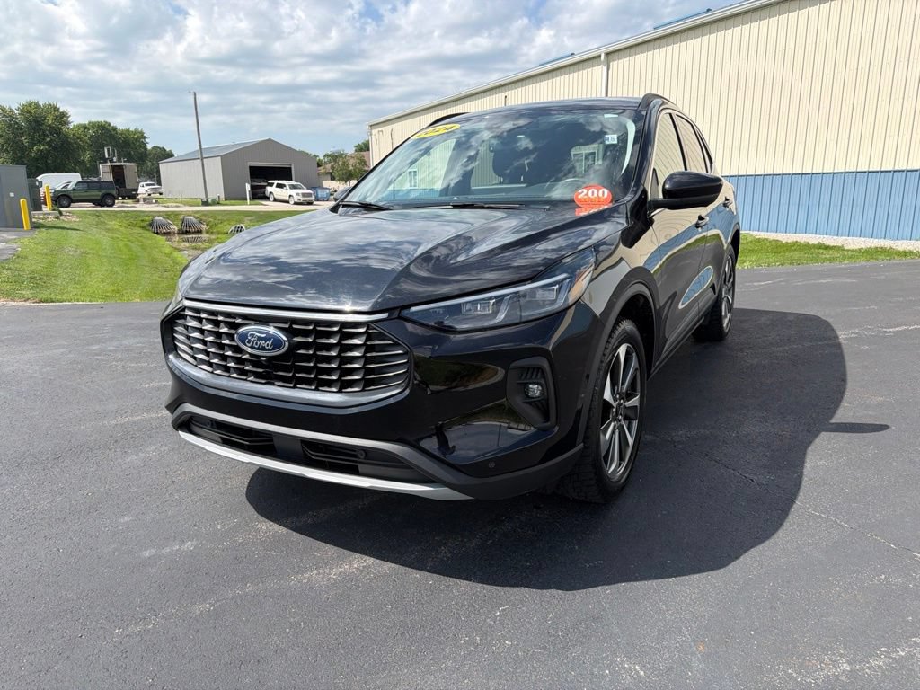 Used 2024 Ford Escape Platinum AWD/4WD image 8