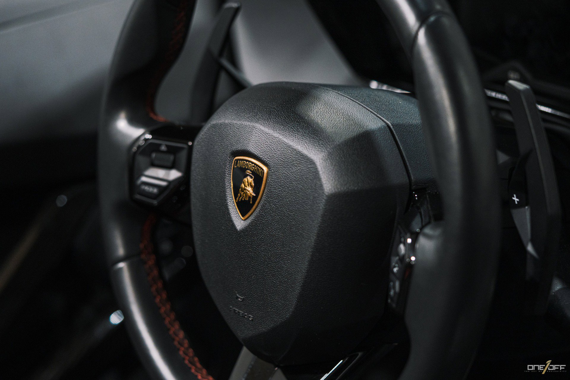 Used 2018 Lamborghini Aventador S image 11