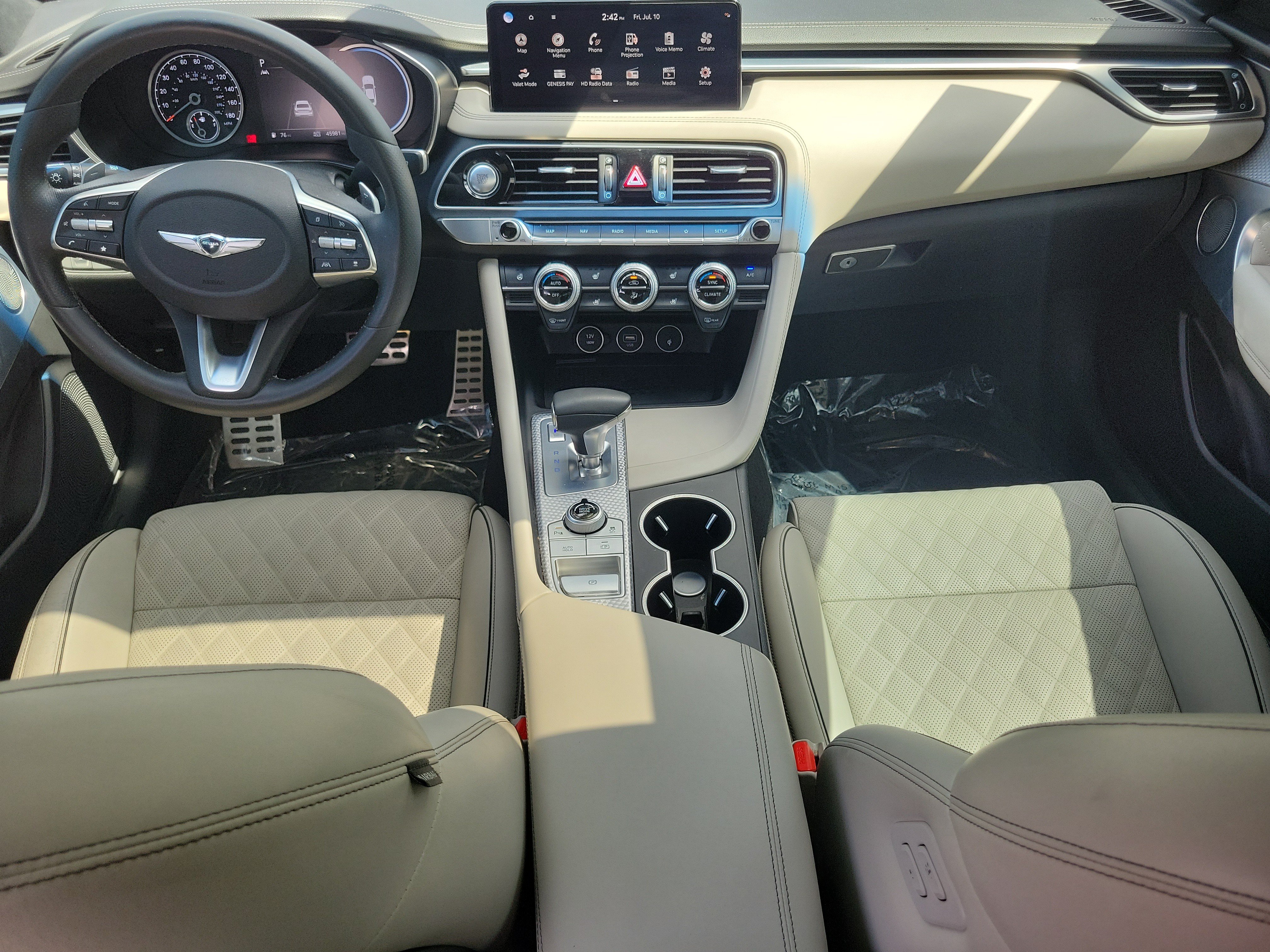 Used 2023 Genesis G70 3.3T w/ Sport Prestige Package RWD image 14