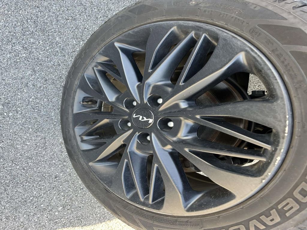 Used 2022 Kia Seltos Nightfall Edition image 11