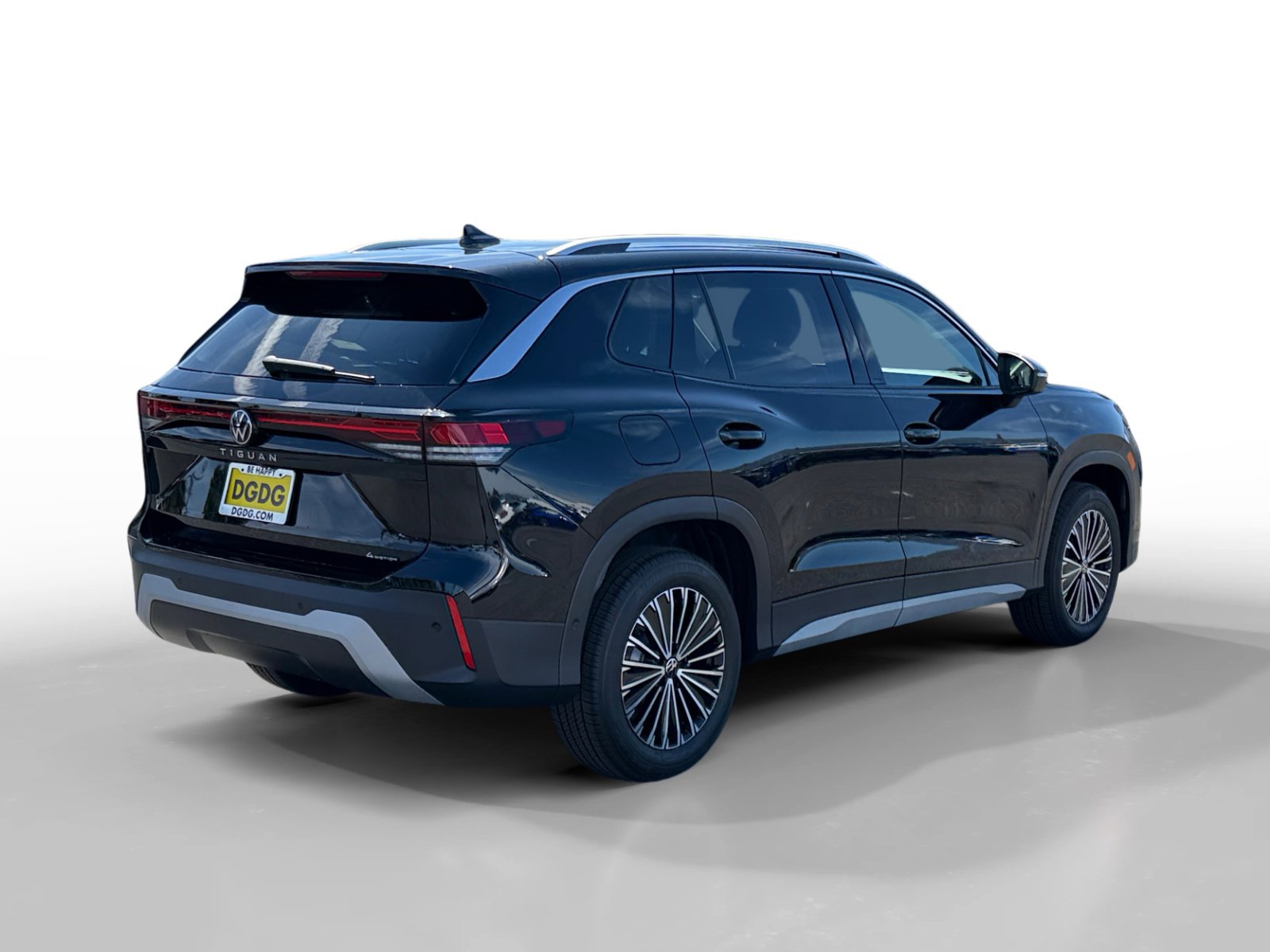 New 2025 Volkswagen Tiguan S image 5