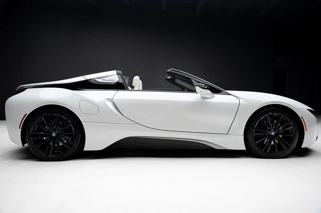 Used 2019 BMW i8 Roadster AWD/4WD image 37
