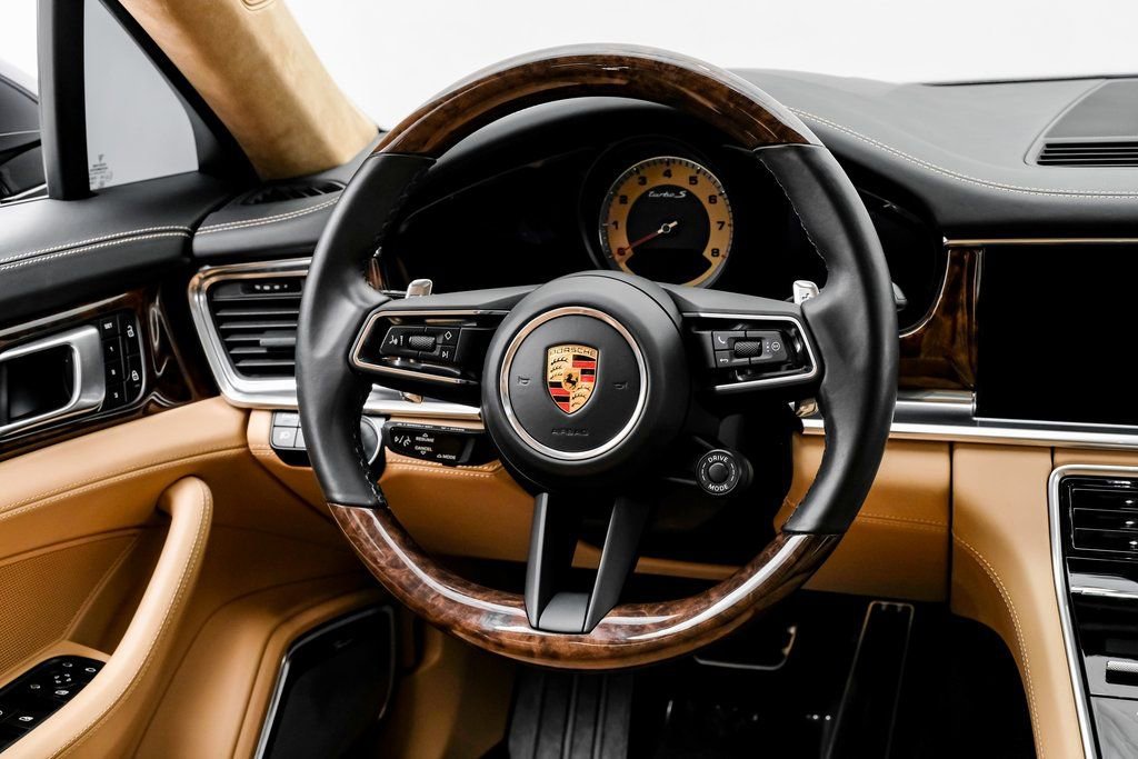 Used 2022 Porsche Panamera Turbo S image 12