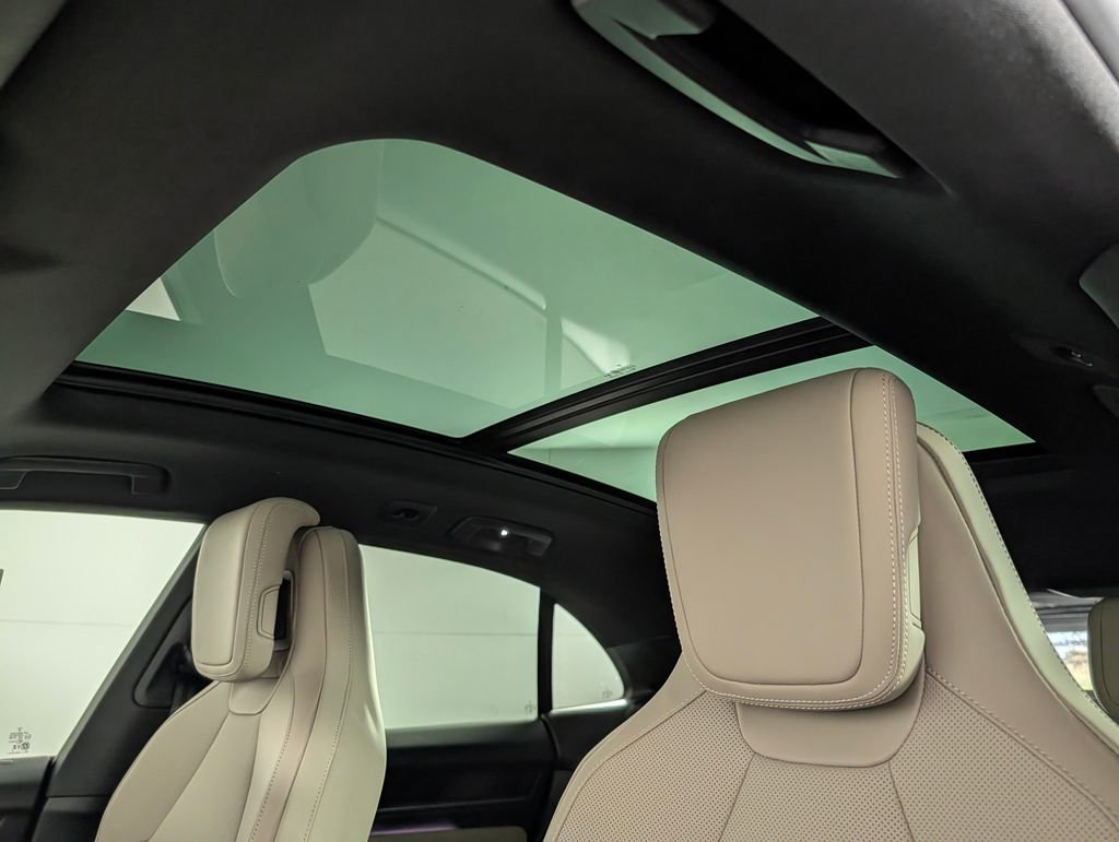 New 2026 Porsche Macan 4 Electric image 29