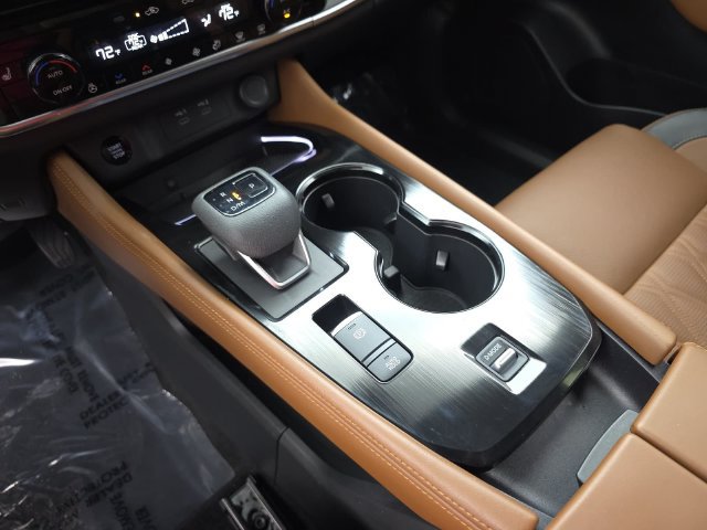 Used 2025 Nissan Rogue Platinum w/ Tech Package FWD image 25
