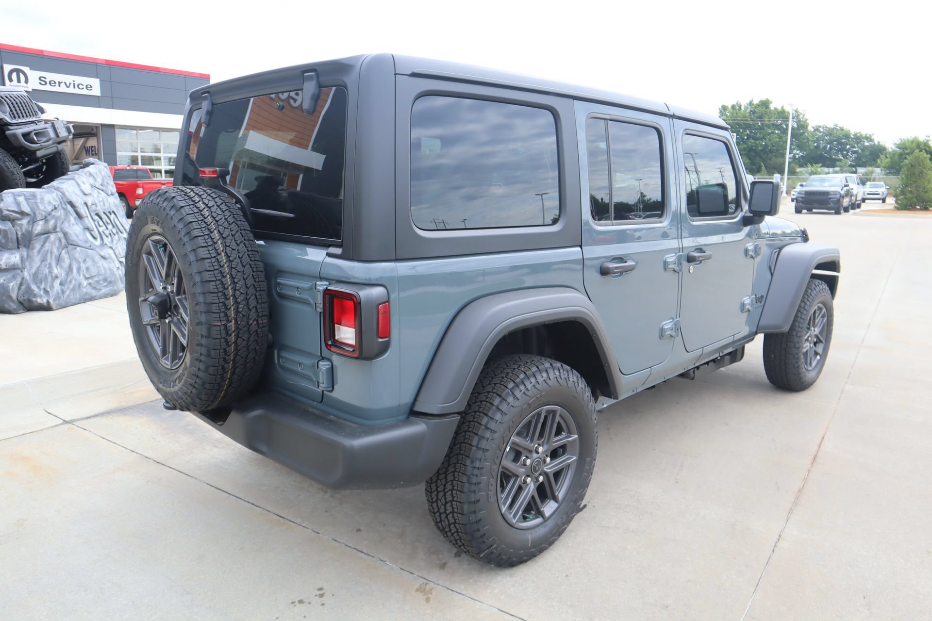 New 2026 Jeep Wrangler Unlimited Sport AWD/4WD image 19