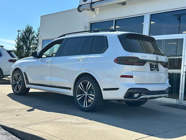 Certified 2024 BMW X7 xDrive40i w/ Executive Package image 6