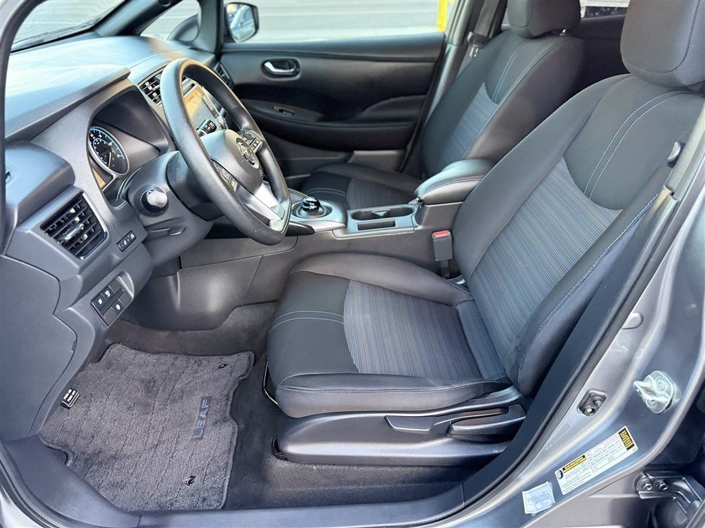 Used 2022 Nissan Leaf S image 16