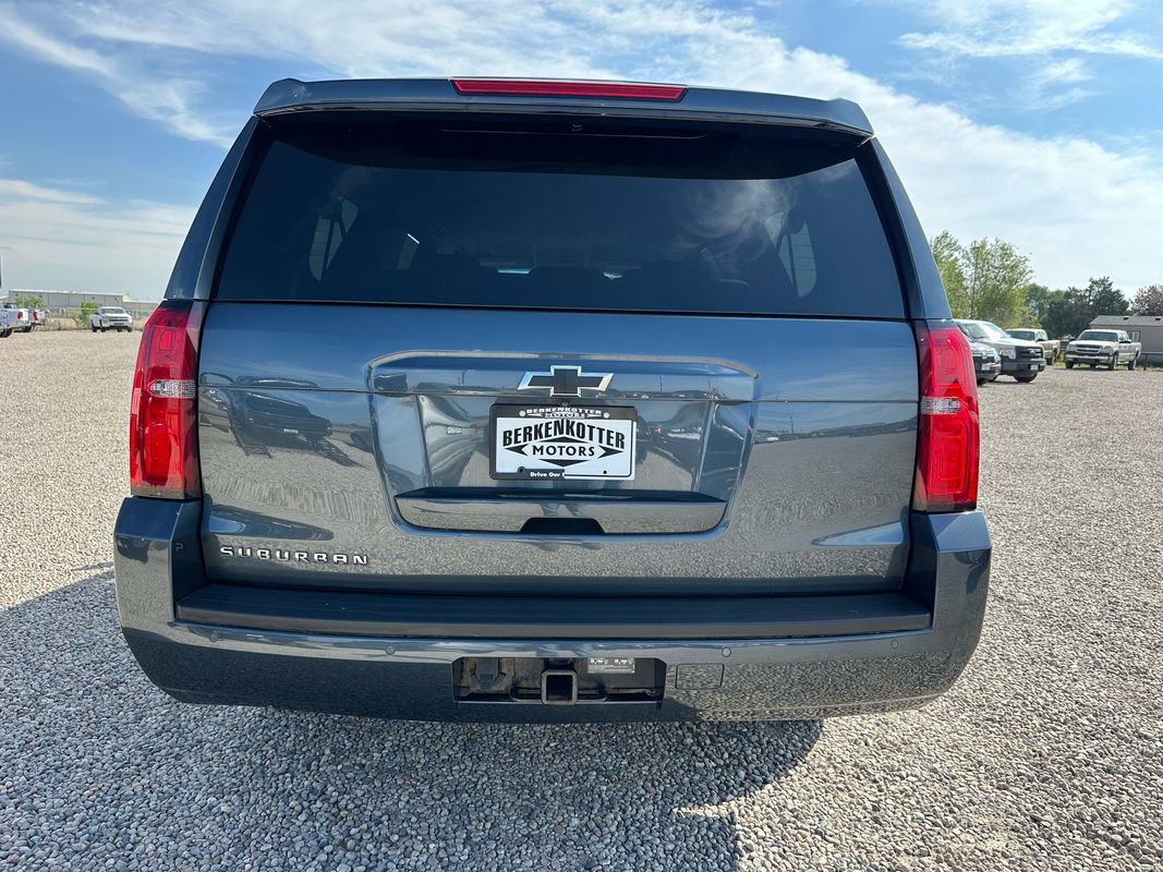 Used 2019 Chevrolet Suburban LT image 9