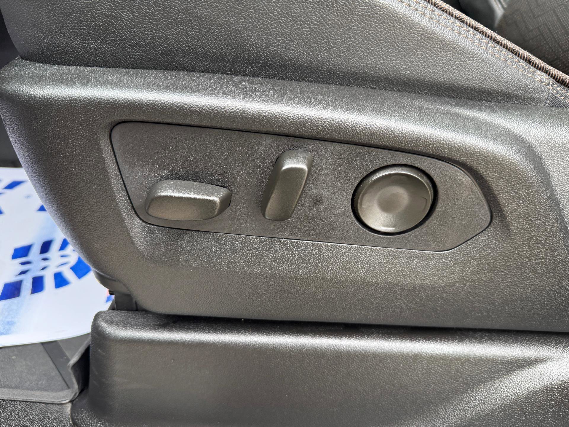 Certified 2024 Chevrolet Tahoe High Country w/ Premium Package image 31