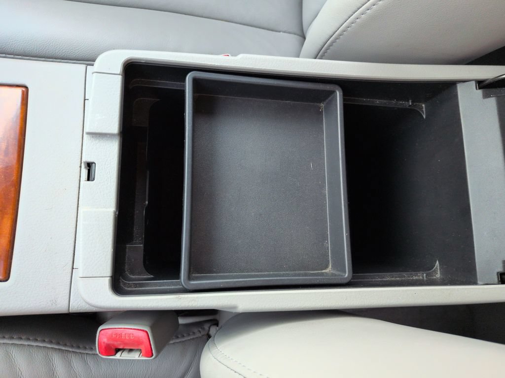 Used 2009 Toyota Camry XLE w/ Leather Pkg FWD image 26