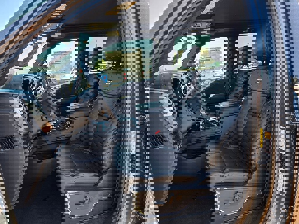 New 2025 Ford F350 Platinum image 7