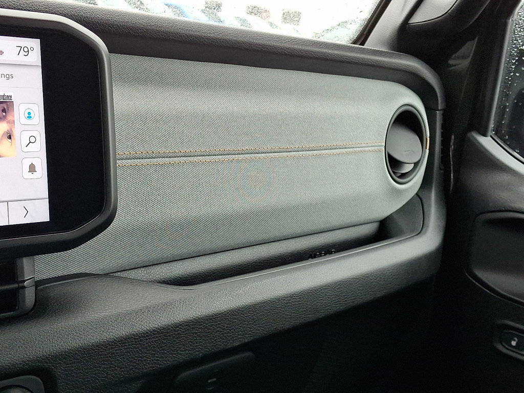 Used 2024 Jeep Wrangler Unlimited image 31