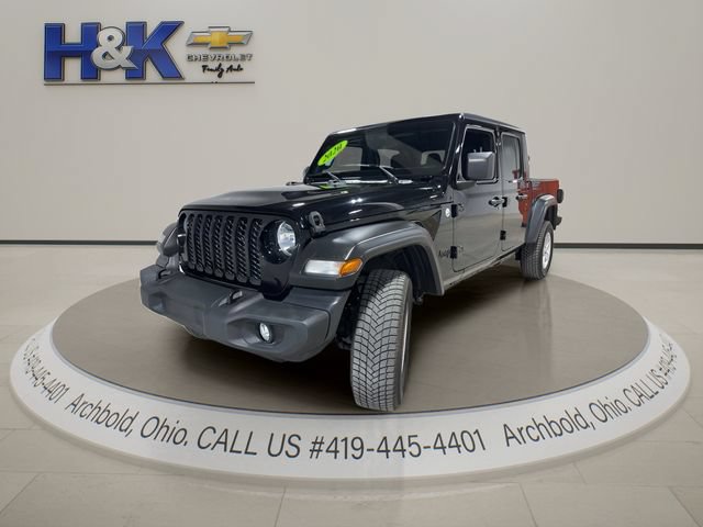 Used 2020 Jeep Gladiator Sport w/ Technology Group AWD/4WD image 3