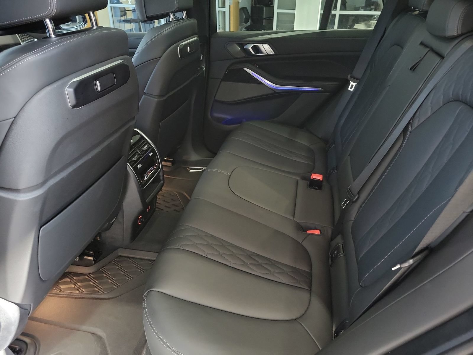 Used 2025 BMW X5 M60i w/ Climate Comfort Package AWD/4WD image 26