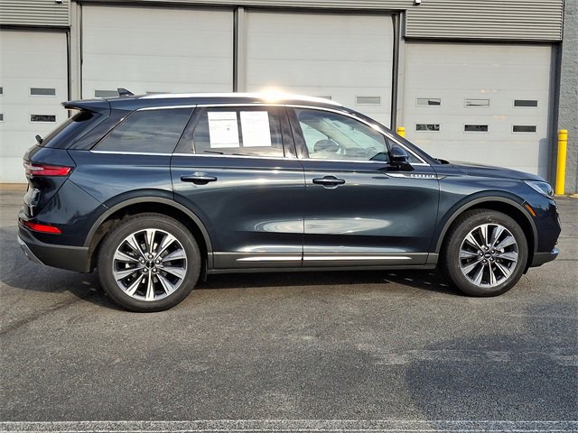 Used 2022 Lincoln Corsair Reserve w/ Elements Package image 7