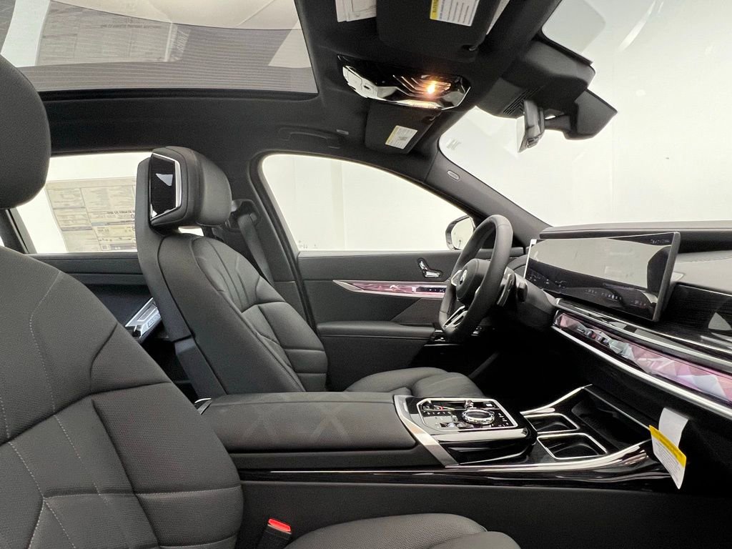 New 2026 BMW 740i image 6