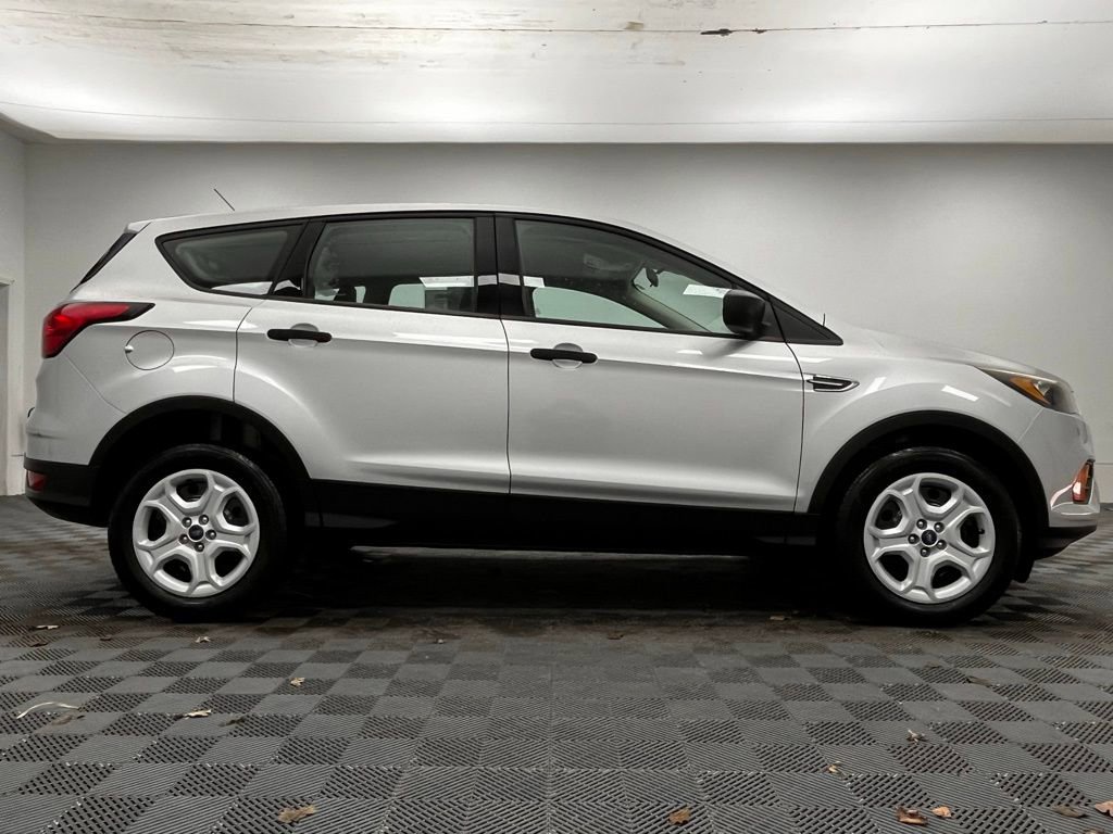 Used 2019 Ford Escape S image 6