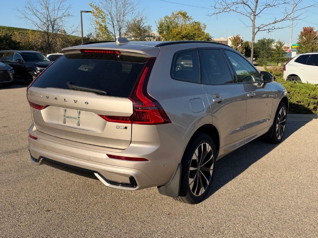 Certified 2026 Volvo XC60 B5 Plus w/ Climate Package AWD/4WD image 4