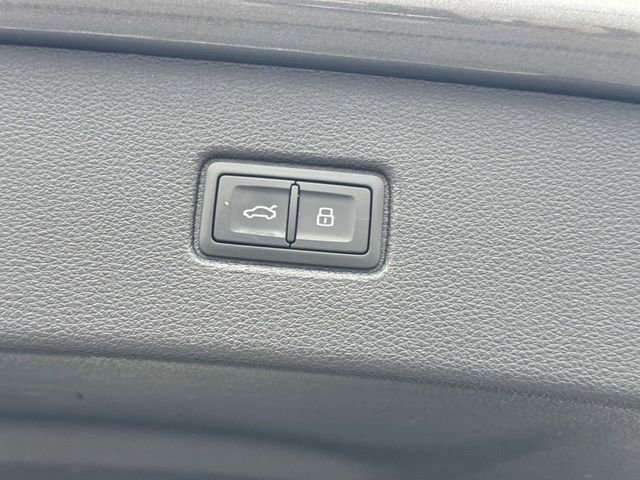 Used 2025 Audi Q7 3.0T Premium Plus image 14