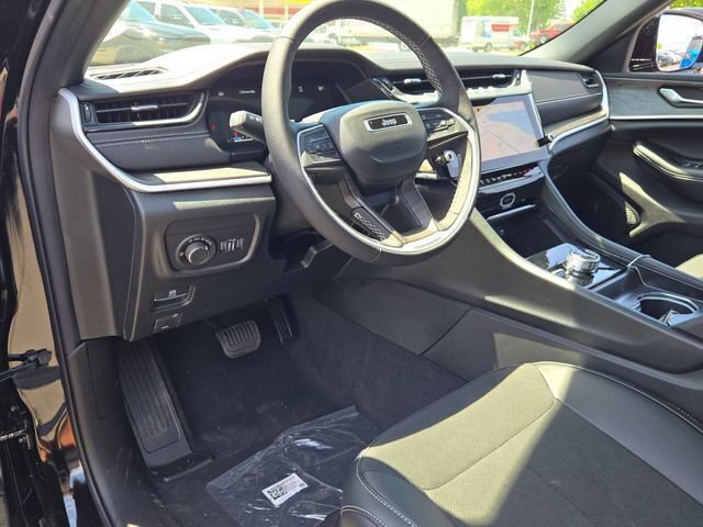 New 2026 Jeep Grand Cherokee Altitude AWD/4WD image 28