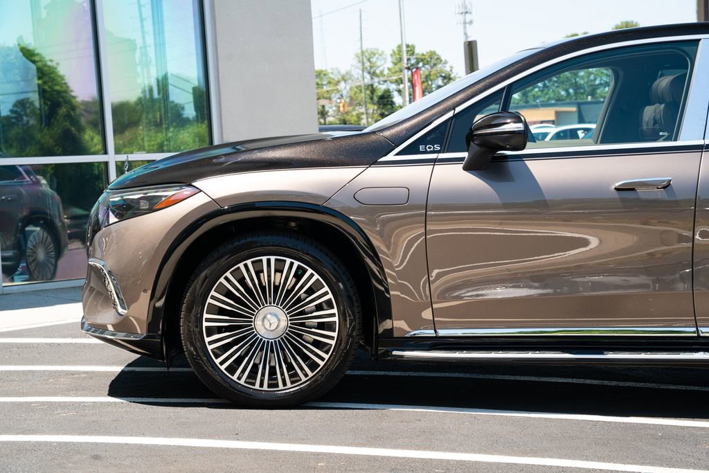 Used 2024 Mercedes-Benz Maybach EQS 680 4MATIC image 23