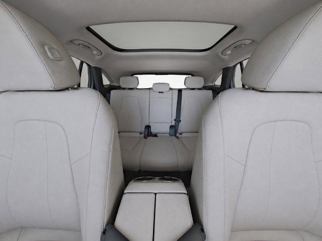 Used 2021 Mercedes-Benz GLA 250 4MATIC image 29