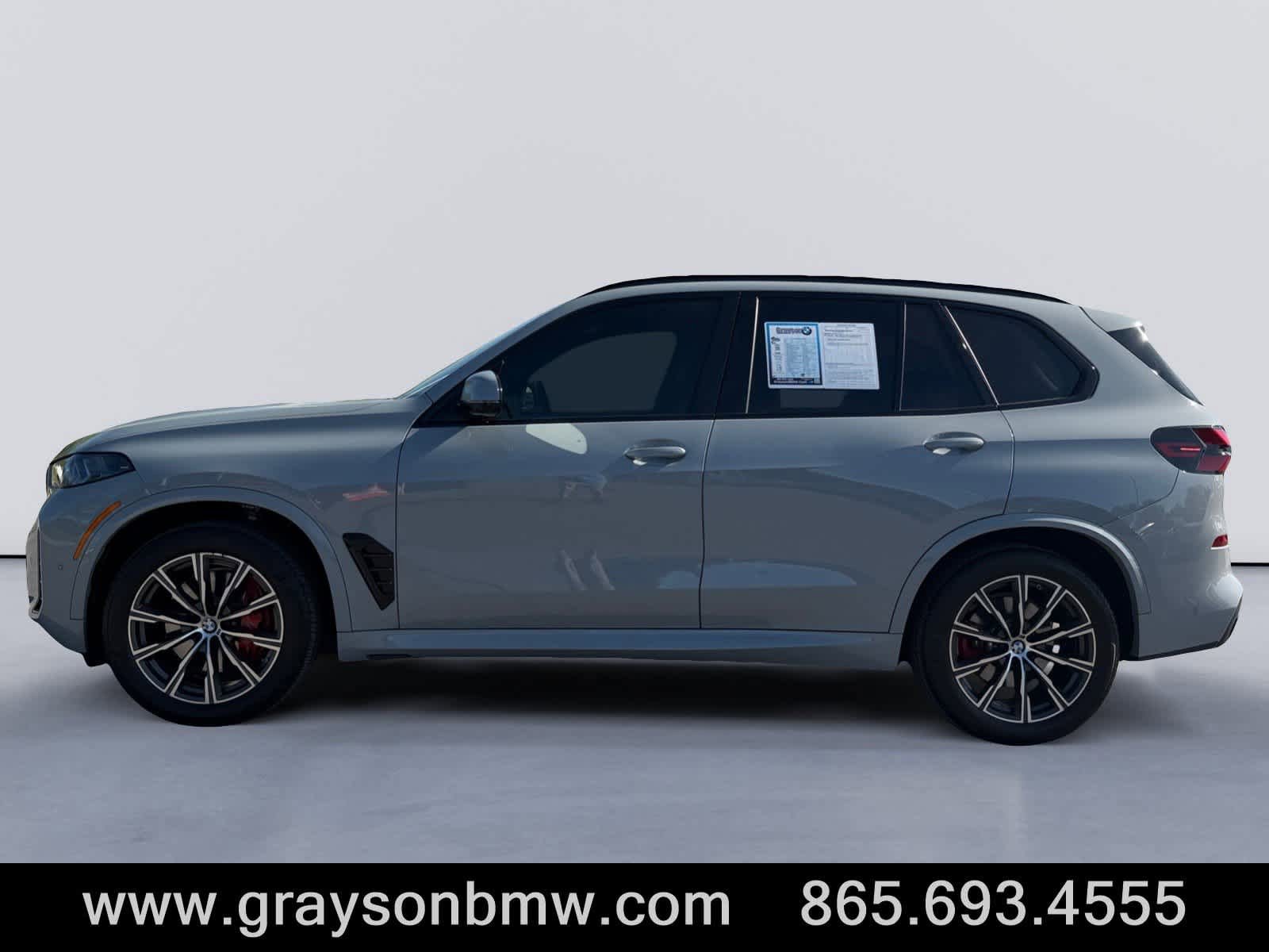Used 2024 BMW X5 xDrive40i w/ M Sport Package image 6