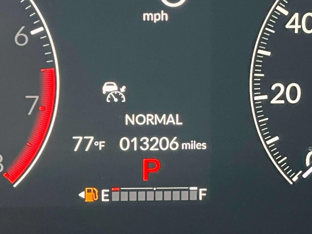 Used 2025 Honda Pilot Touring image 38