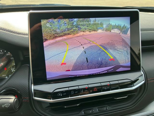Used 2025 Jeep Compass Trailhawk image 9