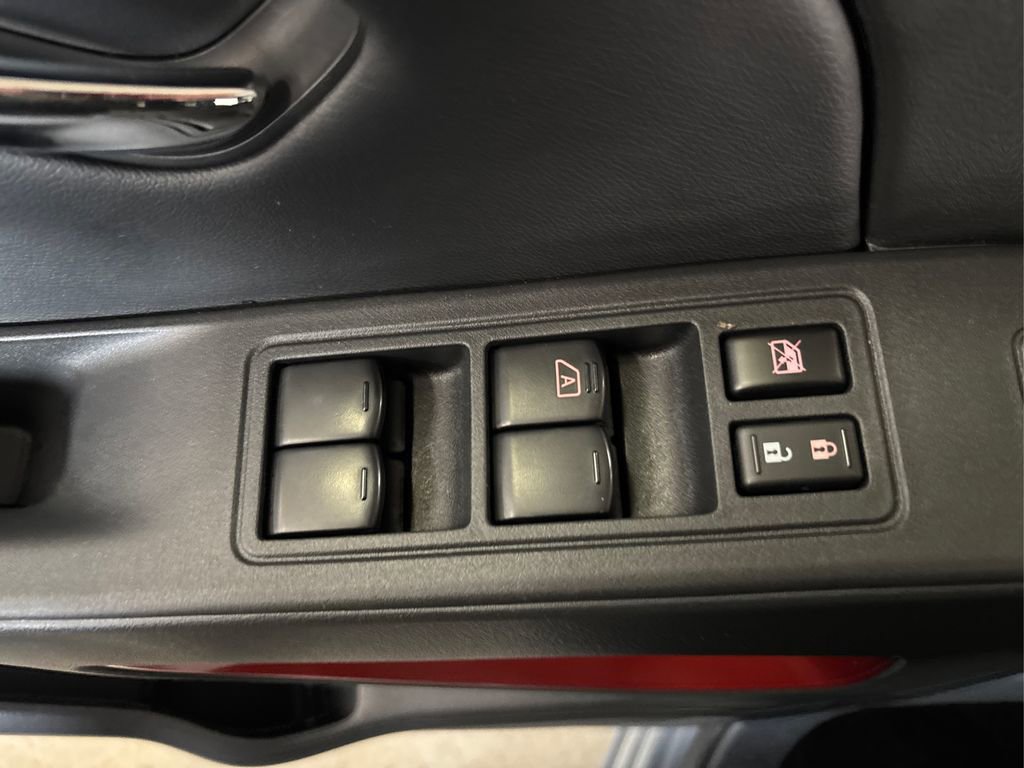 Certified 2025 Nissan Frontier PRO-4X image 31