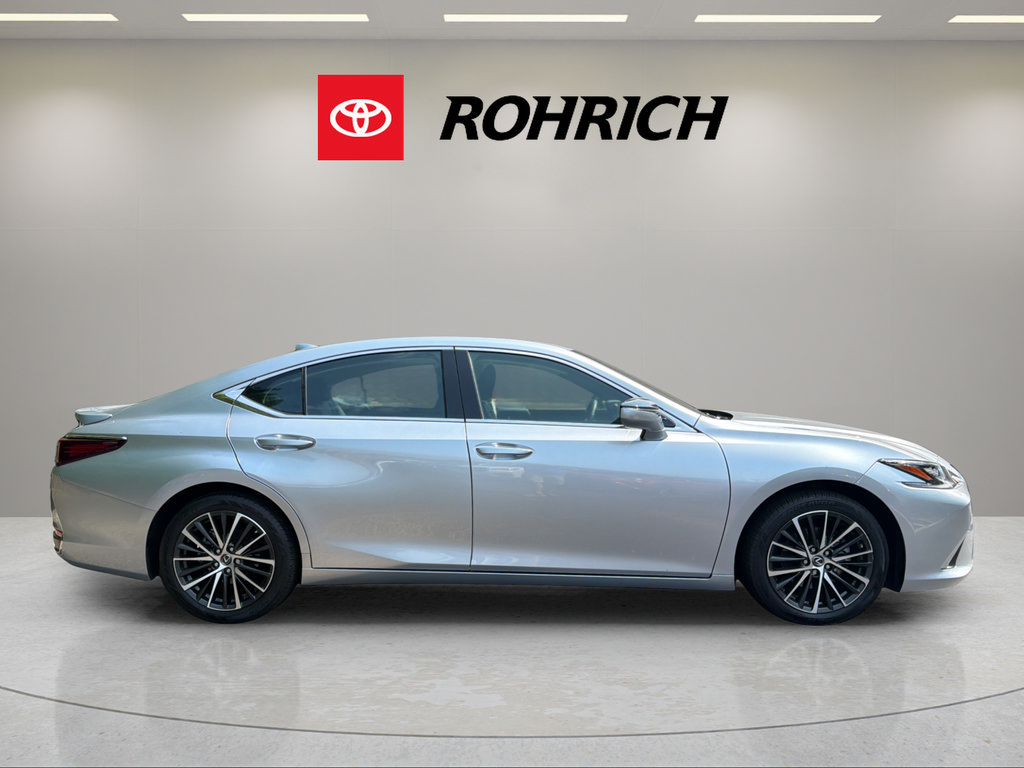 Used 2024 Lexus ES 300h w/ Premium Package FWD image 8