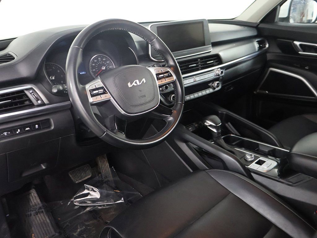 Used 2022 Kia Telluride LX image 25