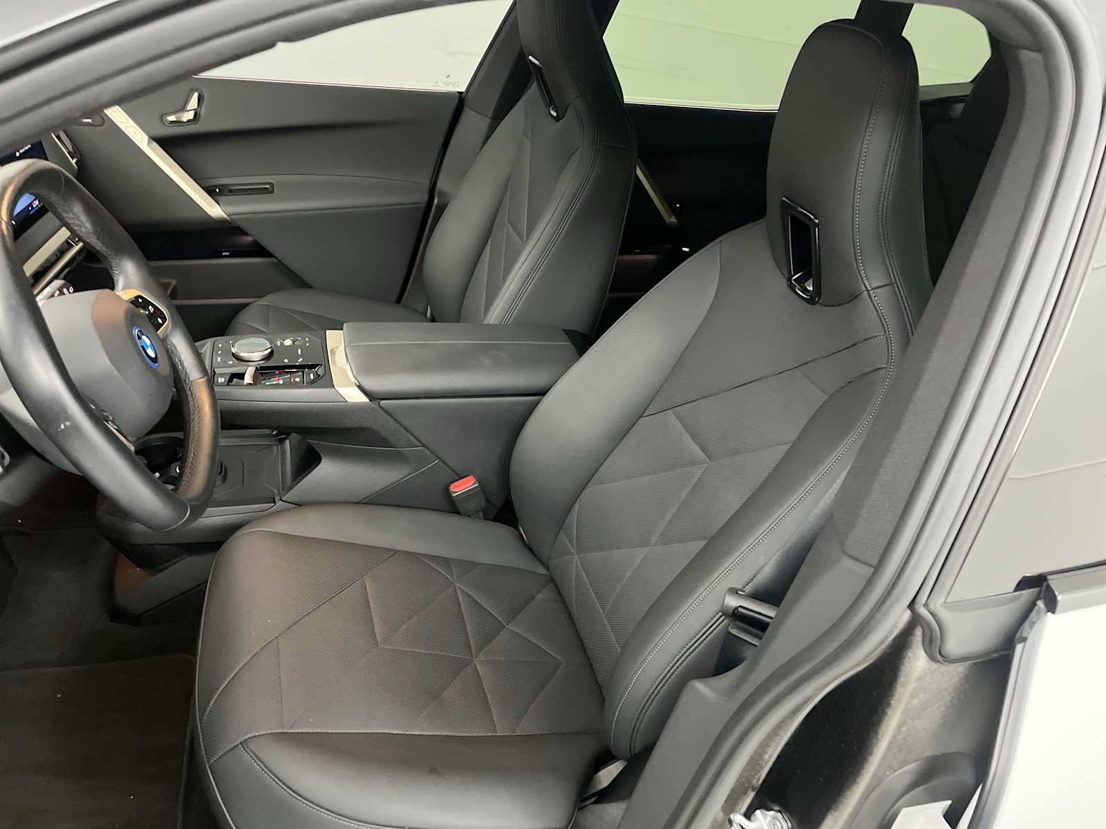 Certified 2024 BMW iX xDrive50 w/ Sport Package AWD/4WD image 19