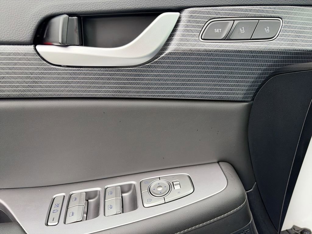 Used 2024 Hyundai Palisade Limited image 30