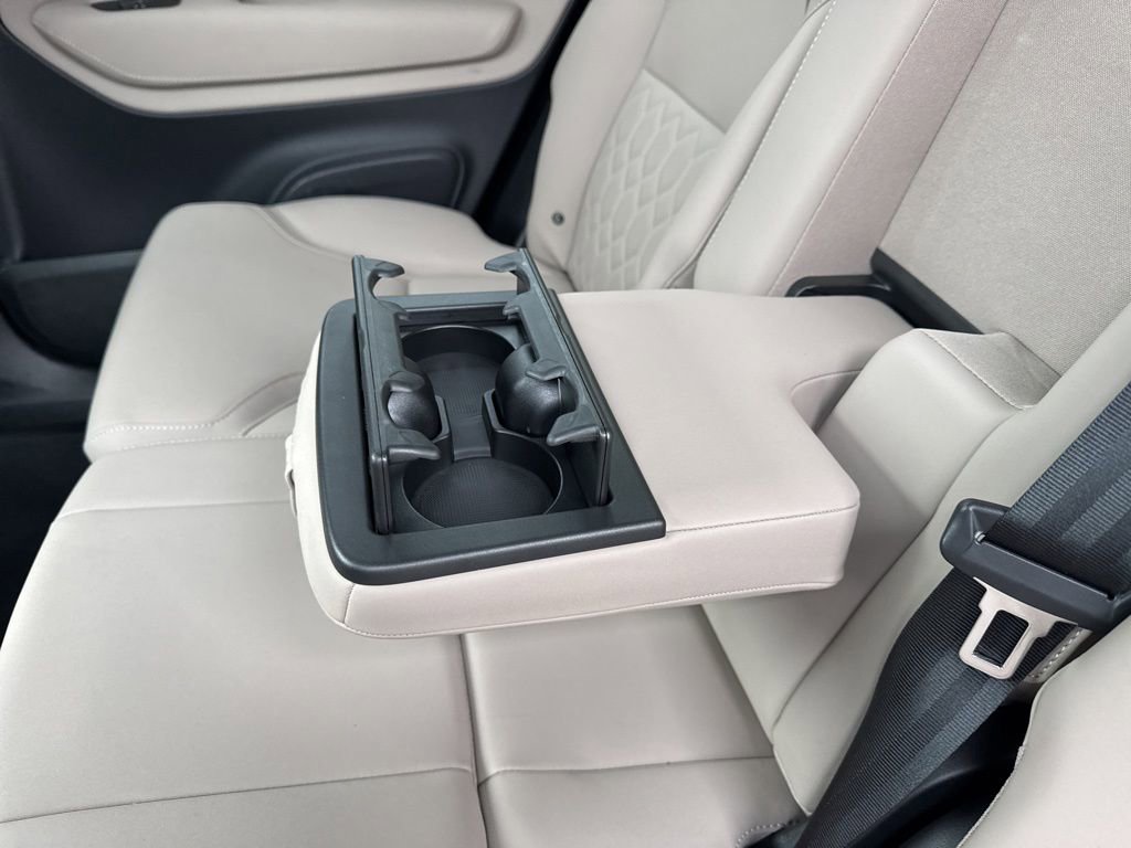 Used 2025 Volvo XC90 B6 Plus image 21