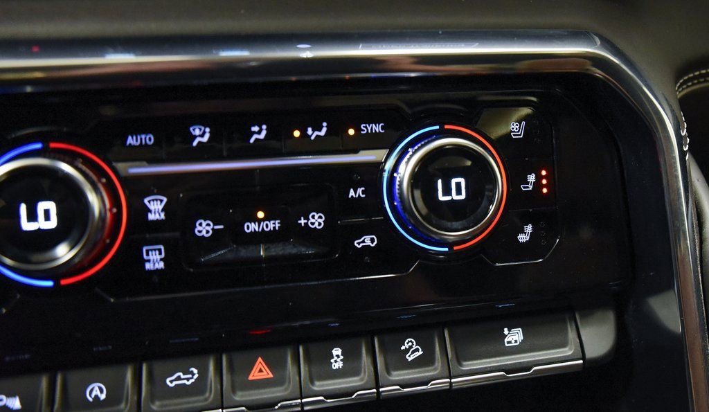 Used 2024 GMC Sierra 1500 Denali Ultimate image 28