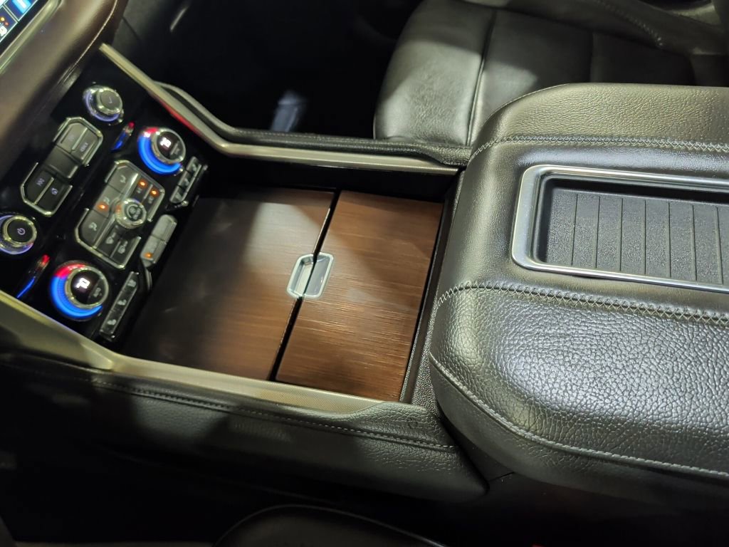 Used 2022 GMC Yukon XL Denali w/ Denali Premium Package image 26