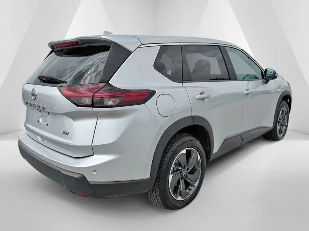 Used 2024 Nissan Rogue SV FWD image 7