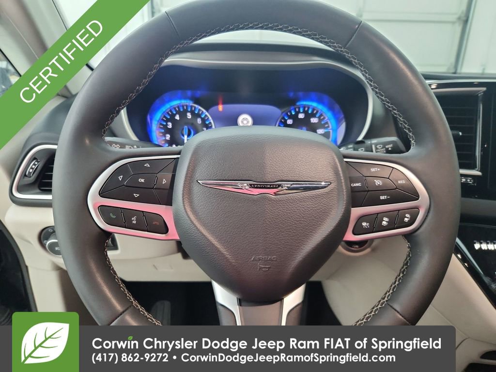 Certified 2023 Chrysler Pacifica Touring-L FWD image 21