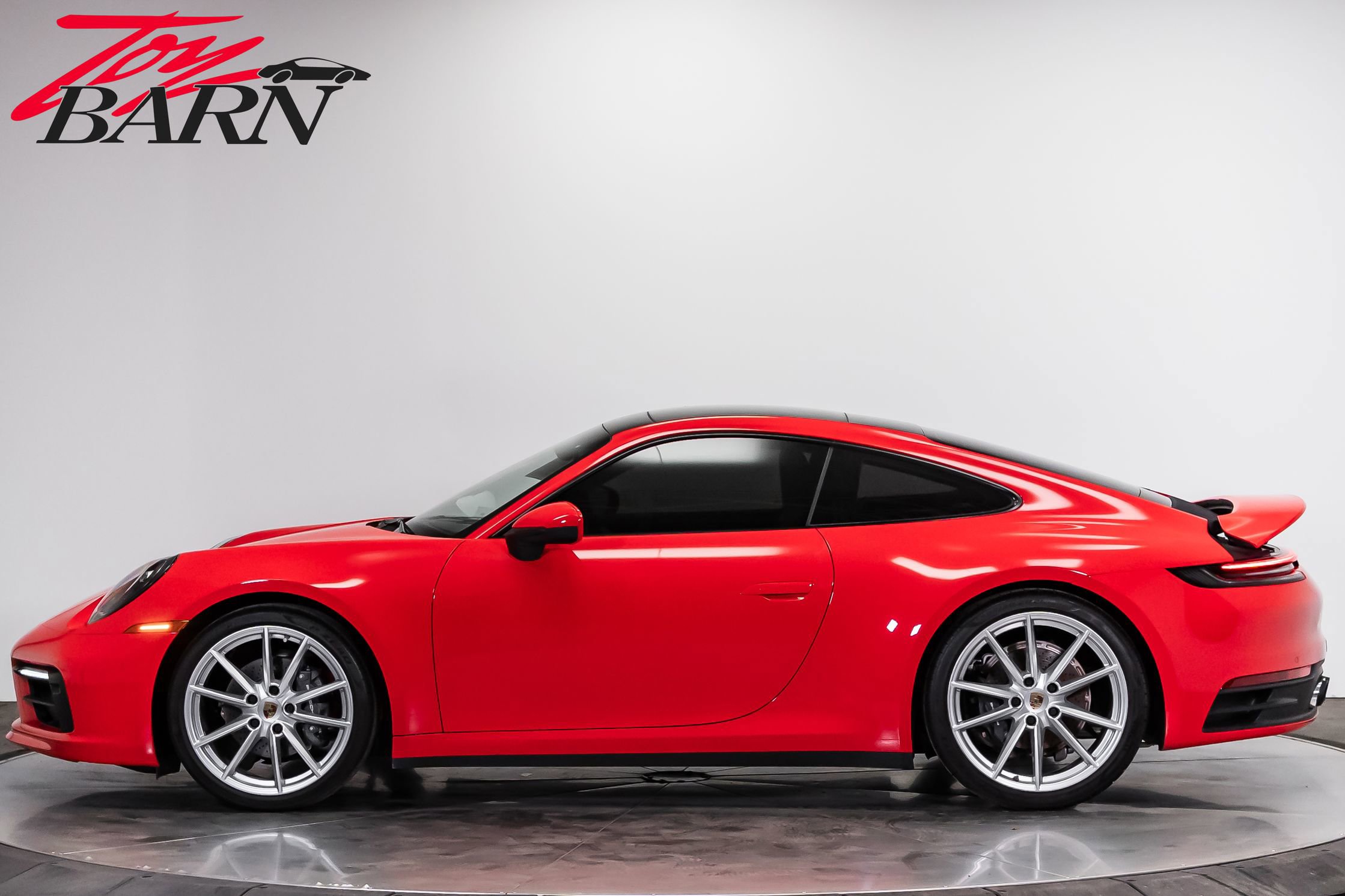 Used 2022 Porsche 911 Carrera RWD image 2