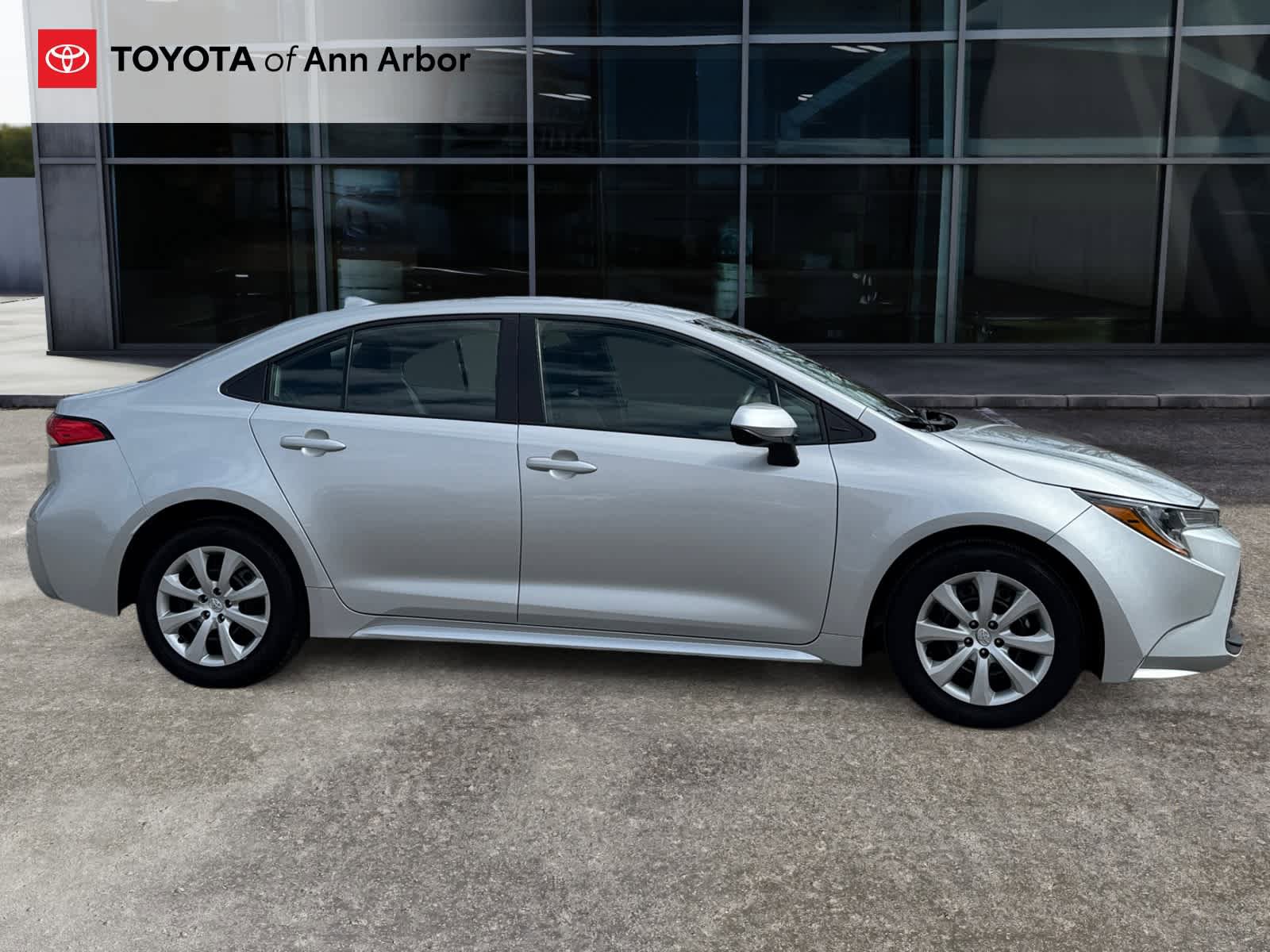 Used 2025 Toyota Corolla LE image 10
