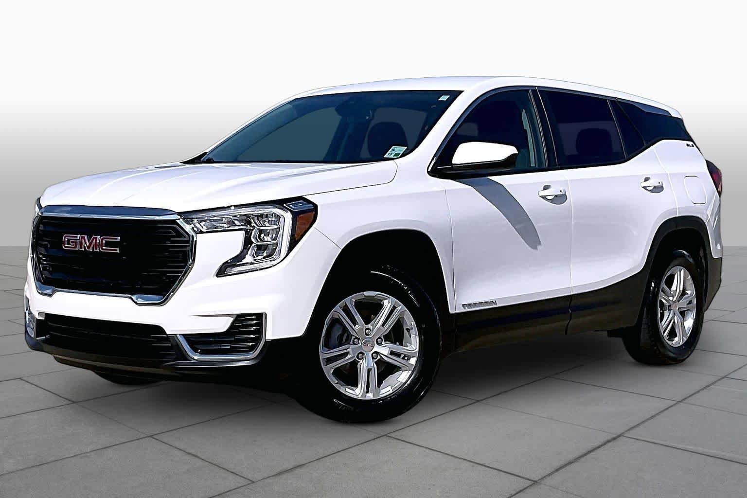 Used 2024 GMC Terrain SLE FWD image 2