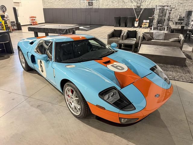 Used 2006 Ford GT RWD image 86
