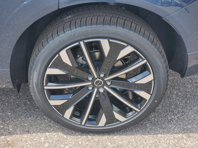 New 2026 Volvo XC60 B5 Ultra w/ Protection Package Premier AWD/4WD image 7