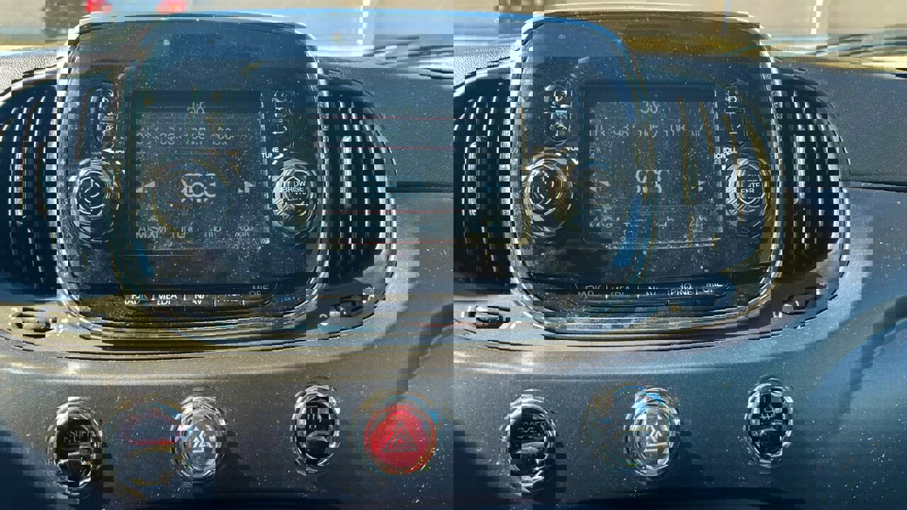 Used 2018 FIAT 500 e w/ Esport Package image 20