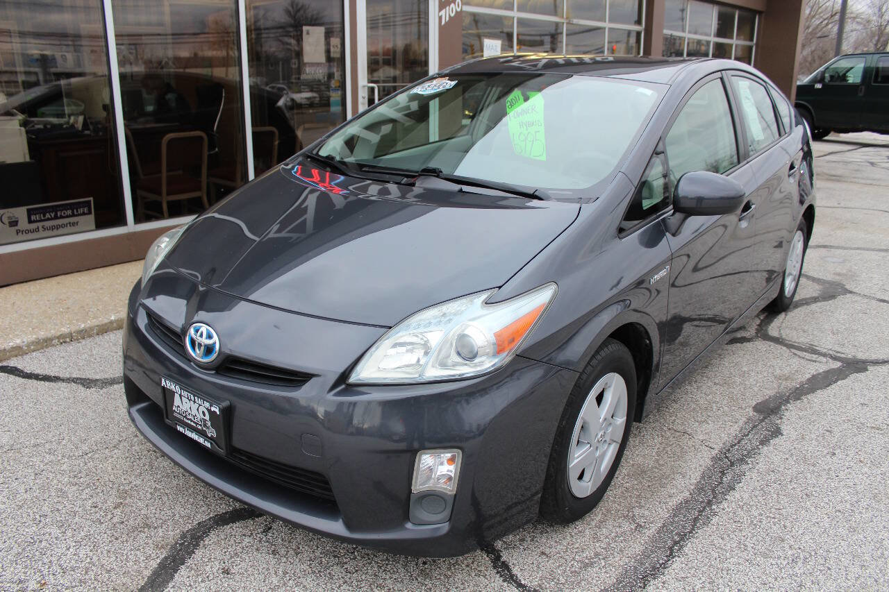 Used 2011 Toyota Prius Three image 1