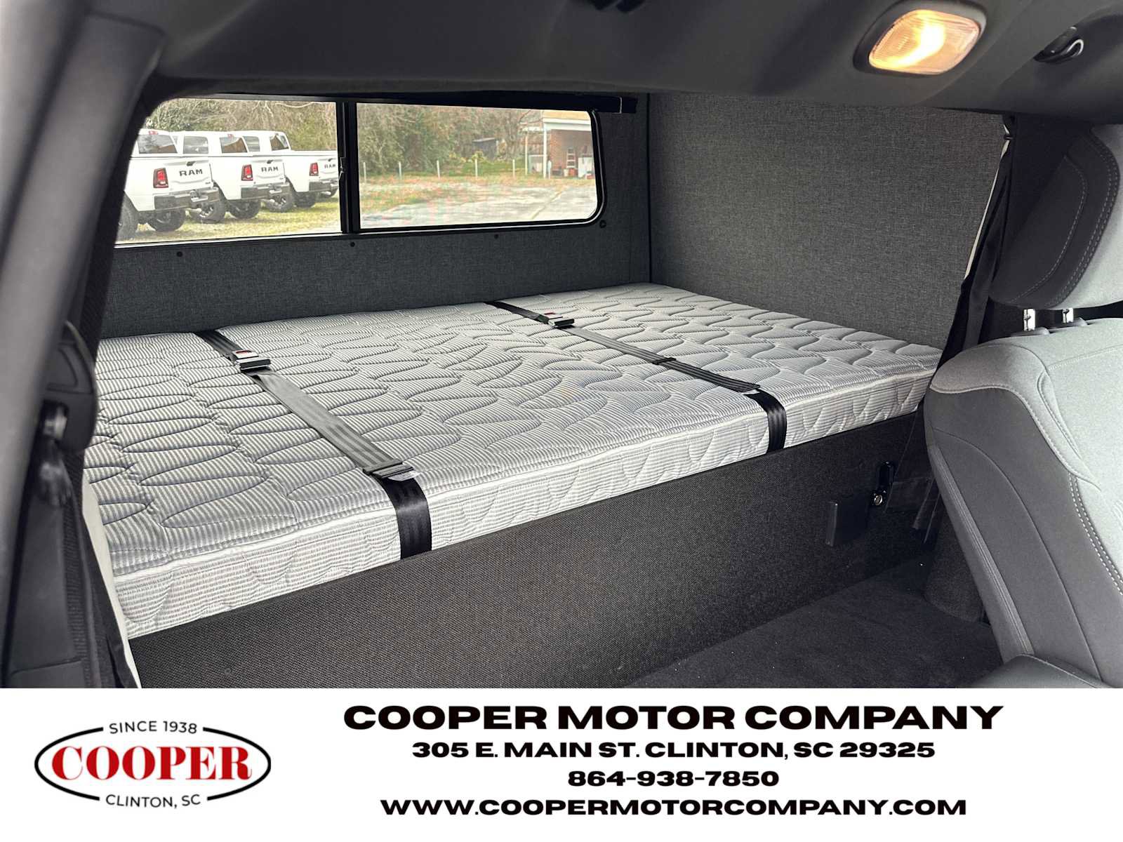 Used 2024 RAM 5500 SLT w/ Quick Order Package 2YG SLT image 17